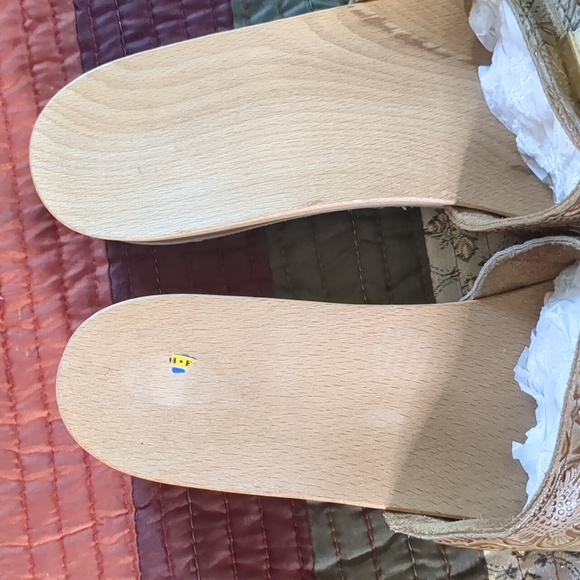 vintage DR SCHOLL'S* wooden/ embossed leather adj. strap exercise sandal sz 9 - Picture 6 of 16